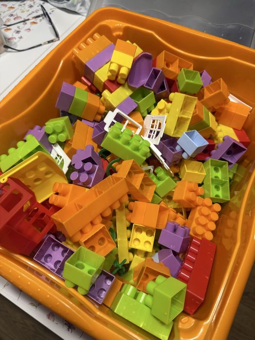 350 elementow klockow plastikowyvh