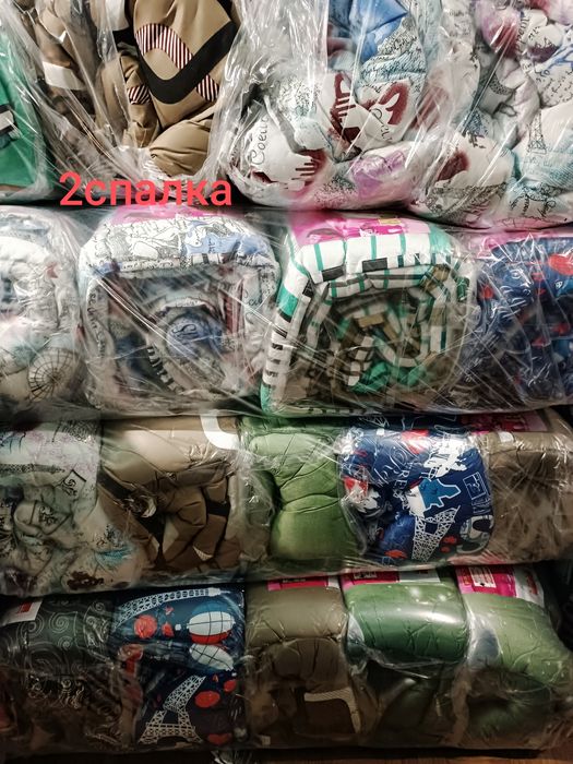 Ковдри фабричні /різні розміри/постільна білизна,подушки/