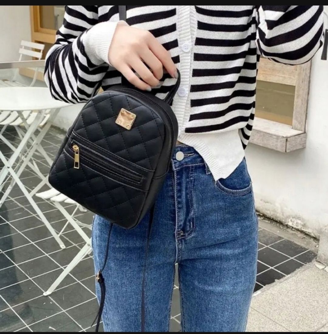 Modny i stylowy mini  plecak damski  czarny