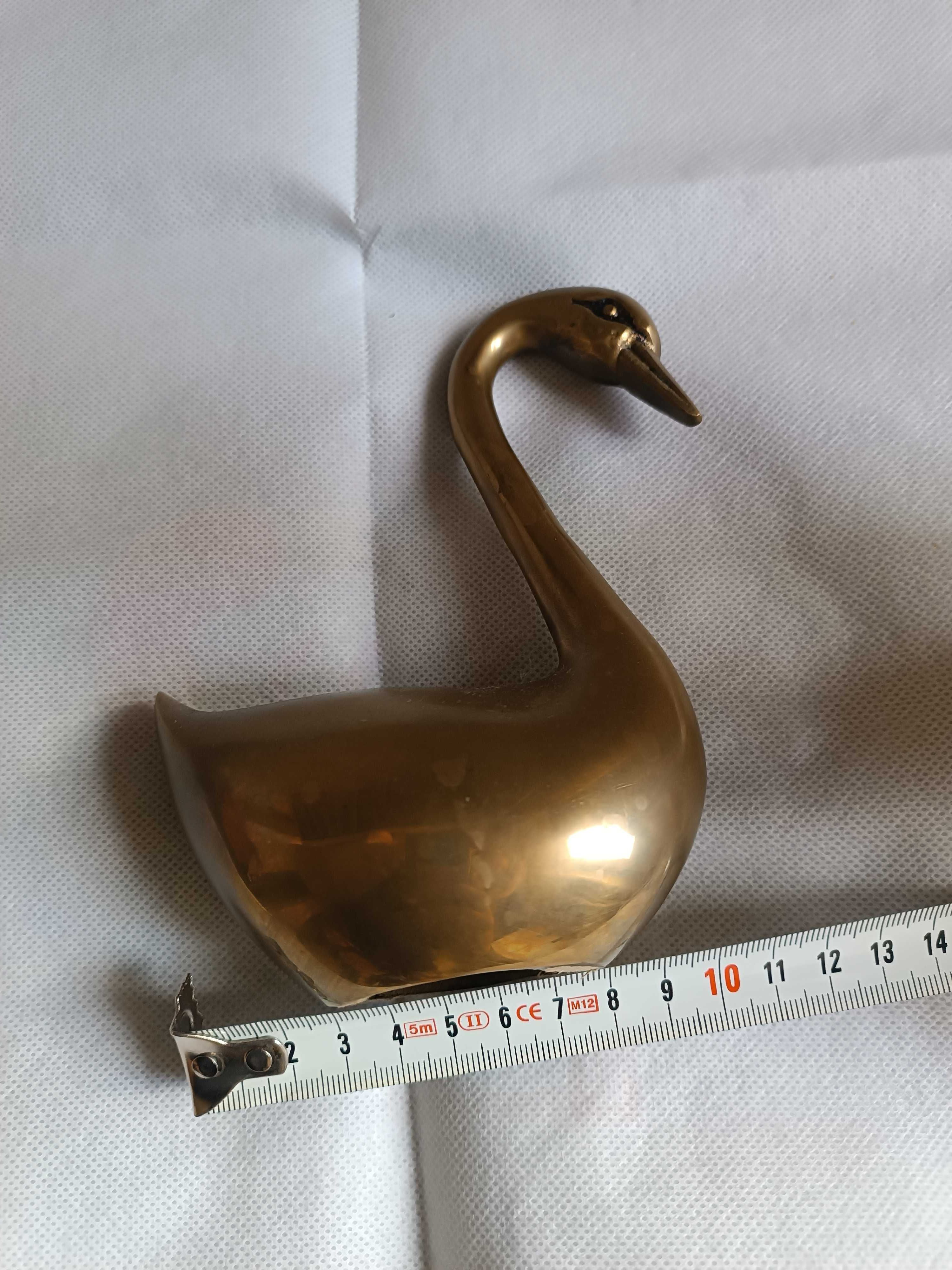 Cisne em latão antigo