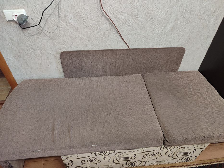 Диван односпальний