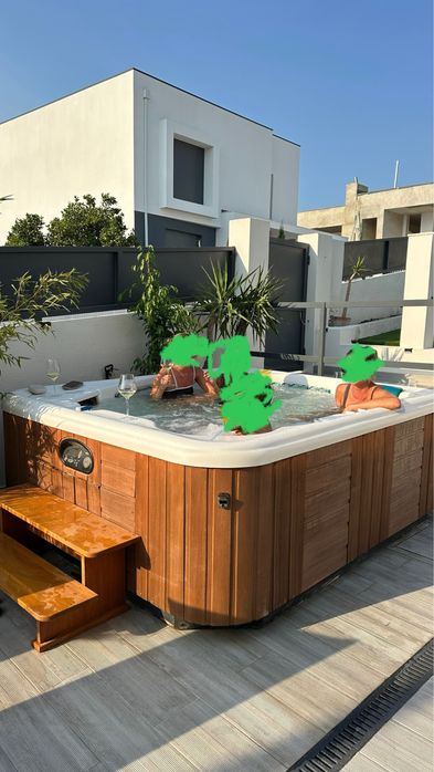 Jacuzzi de luxo Hotsprings Sovereign usado 6/7 pessoas, topo de gama