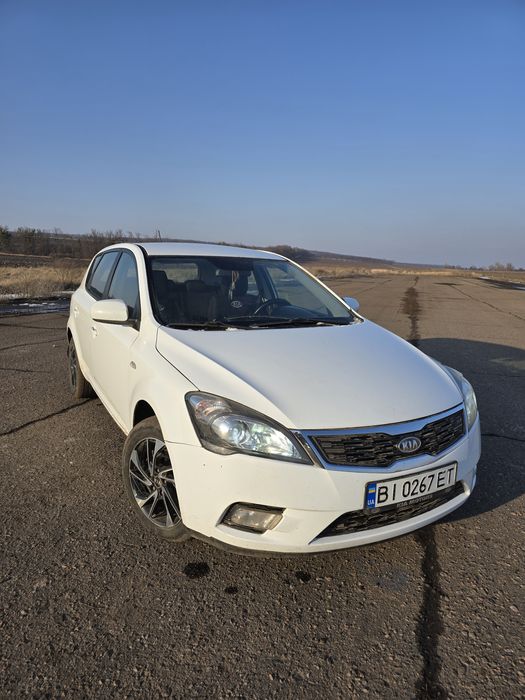 Продам Kia ceed 2010