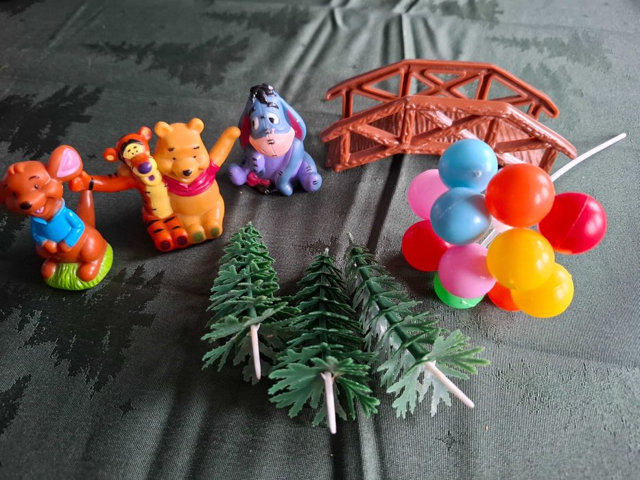 Dekoracja na tort Kubuś Puchatek i przyjaciele figurki plastikowe 8 el