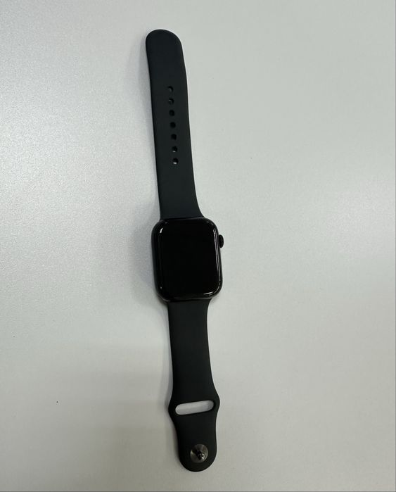 Apple watch 8 (45mm)