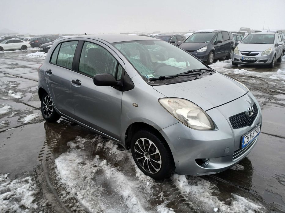 Toyota Yaris 1,0 benzyna