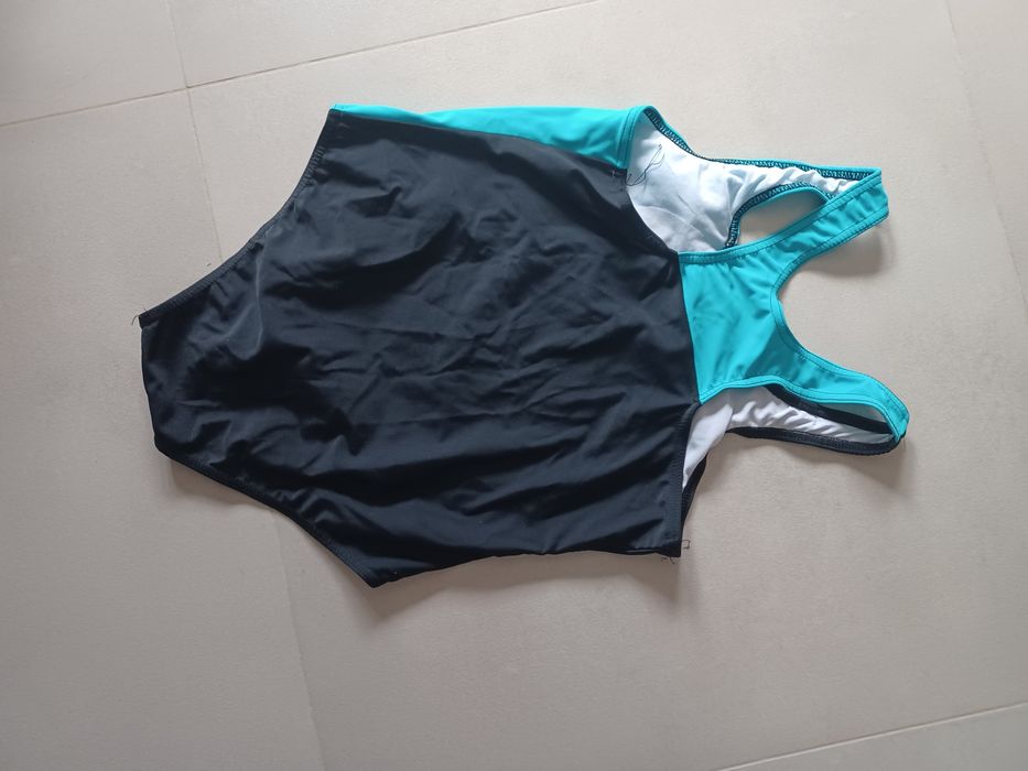 Sprzedam stroj kapielowy  na 164