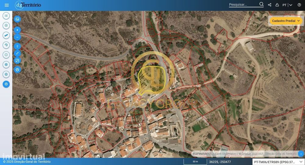 Moradia Devoluta c/8 Divisões e Terreno c/2840m2 - Vaqueiros, Alcoutim