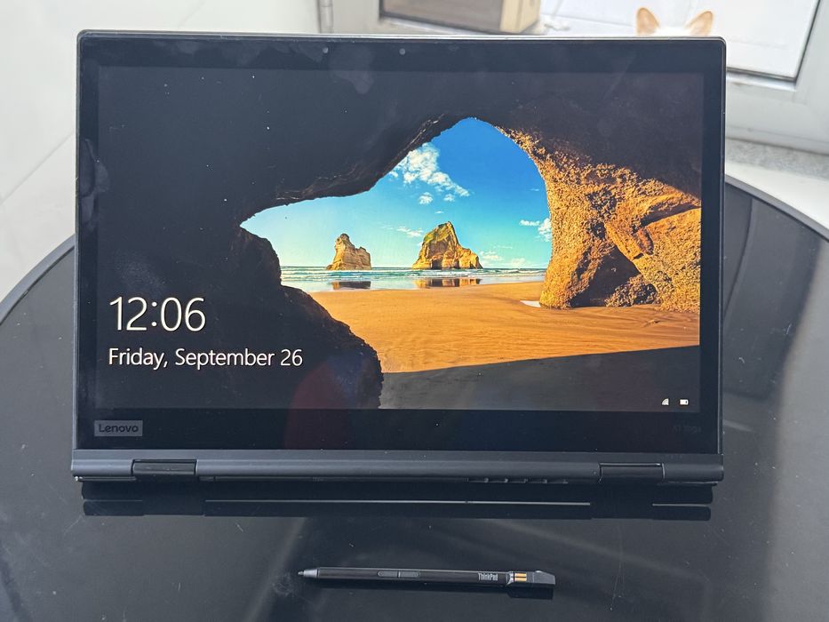 Lenovo ThinkPad X1 Yoga ( touch + magic pen )