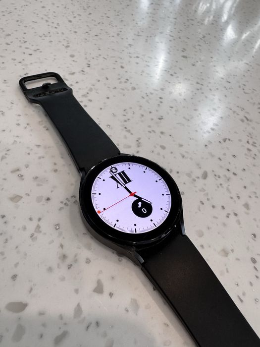 Zegarek Samsung Galaxy Watch 4 44 mm GPS, bardzo dobry smartwatch!