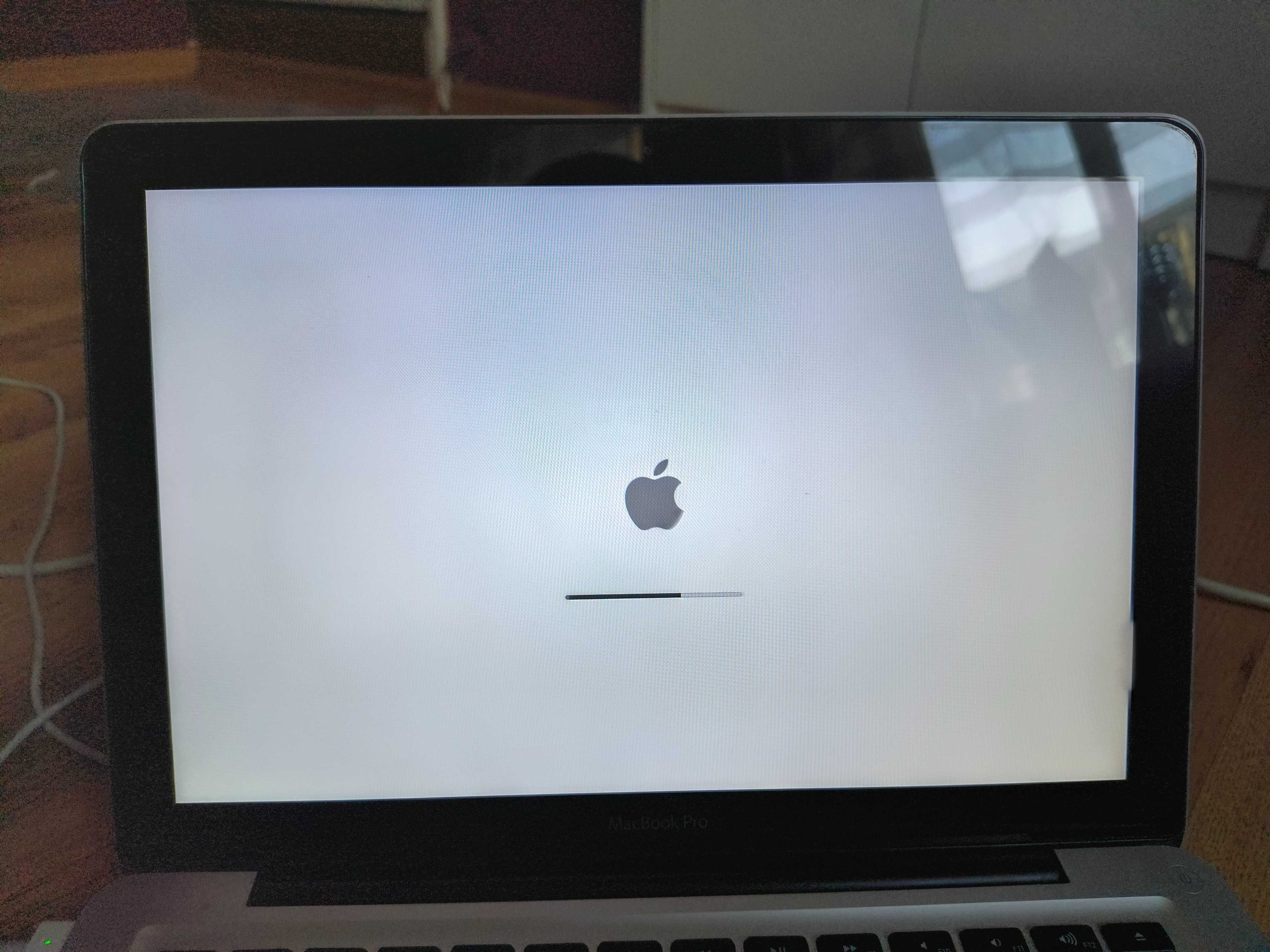 MacBook Pro A1278 uszkodzony