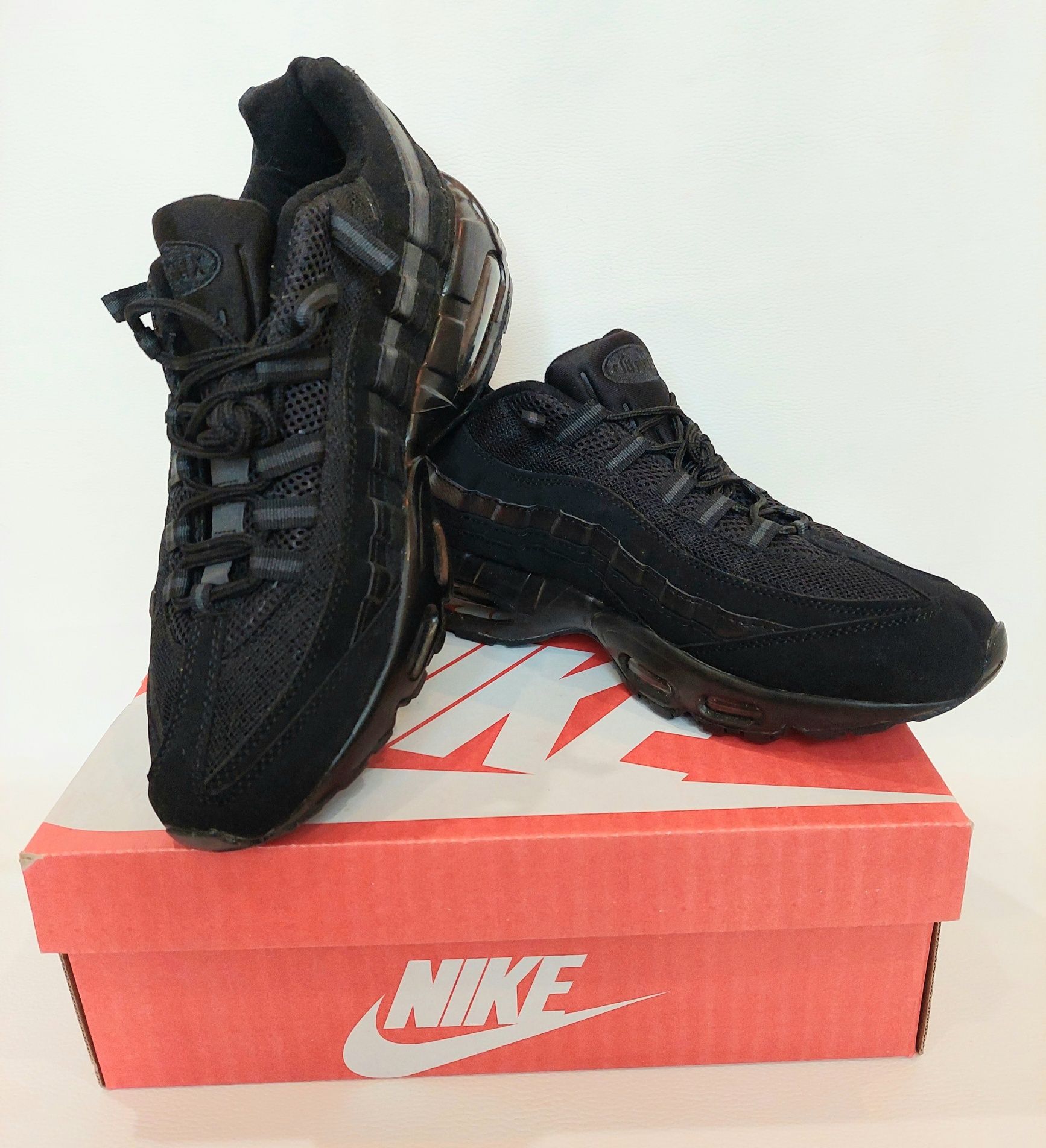 Nike Air Max 95 размер 41
