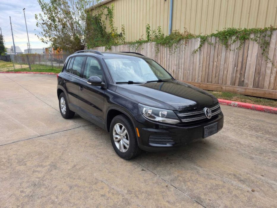 Volkswagen Tiguan      2016