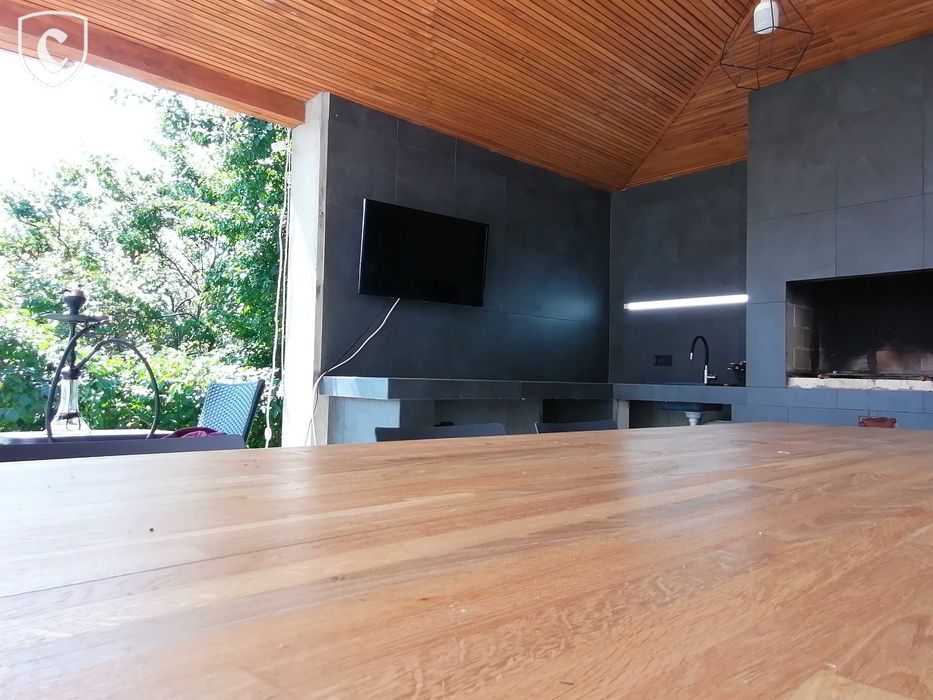 Будинок з меблями + басейн + футбольне поле. Старі Петрівці