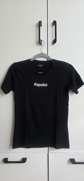 152 Reserved tshirt koszulka spoko