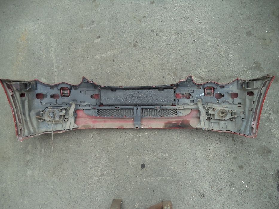 Бампер Mercedes C-Class (W203) с 00-04 г.в.  A2038850165