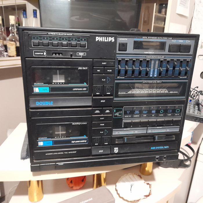 Aparelhagem  com gira discos antiga Philips