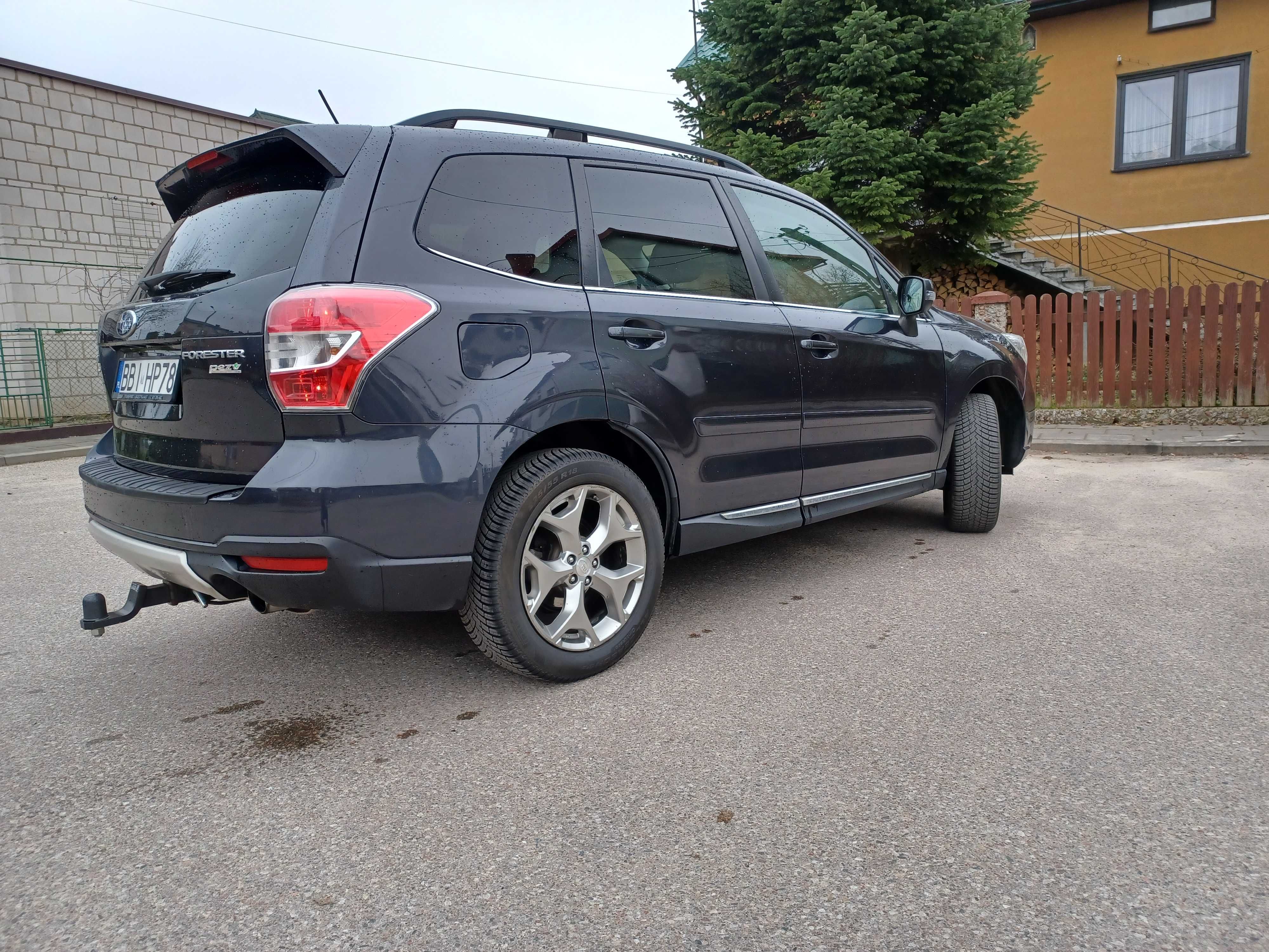 Subaru Forester IV SJ 2,5 Touring Automat 4x4 SUV