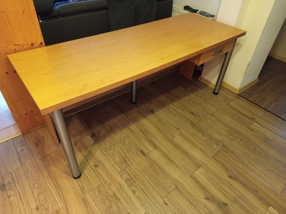 Biurko solidne polecam