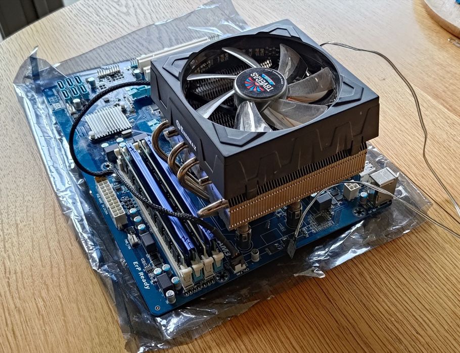 Plyta Gigabyte GA-970A + procesor AMD FX6300 + 20gb RAM