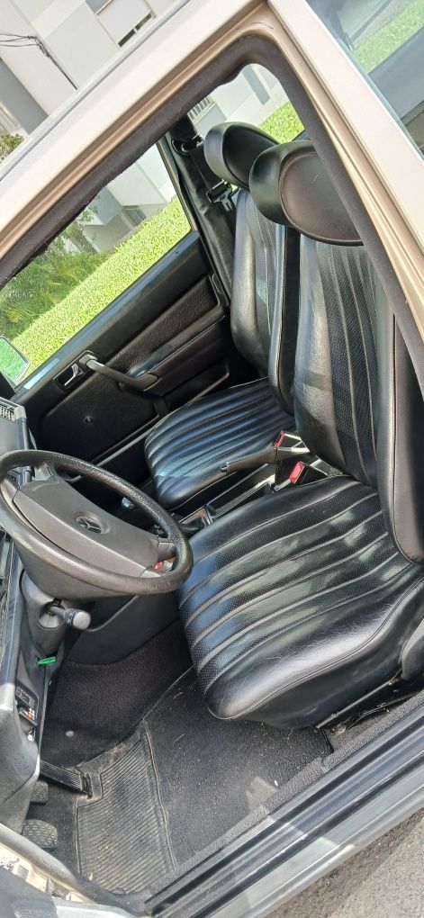 Mercedes Benz  190 D