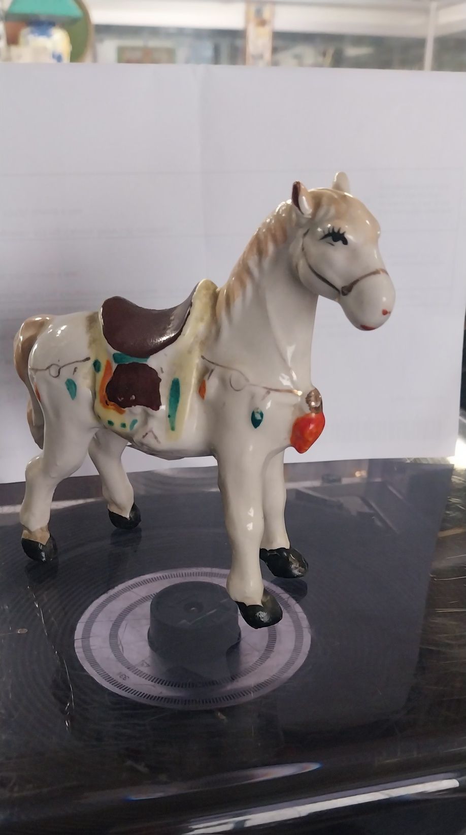 2 cavalos em porcelana. Lindos