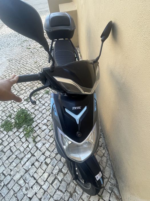 Moto eletrica TWO usada