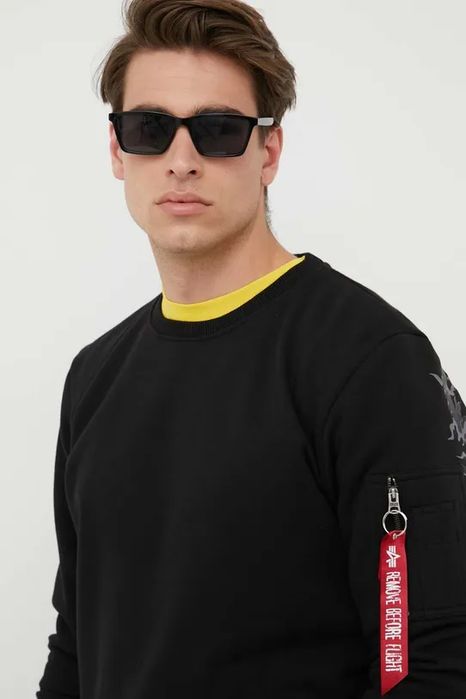 Bluza czarna z nadrukiem logo Alpha Industries S