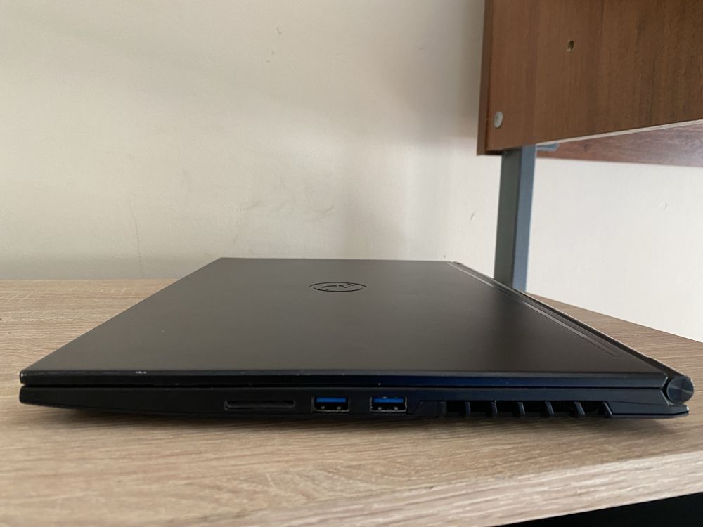 Ігровий ноутбук Evoogaming Intel 7-7950H GTX1660ti 1tb 16RAM 144Hz
