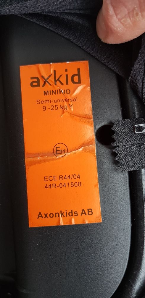 Axkid Minikik Fotelik Samochodowy