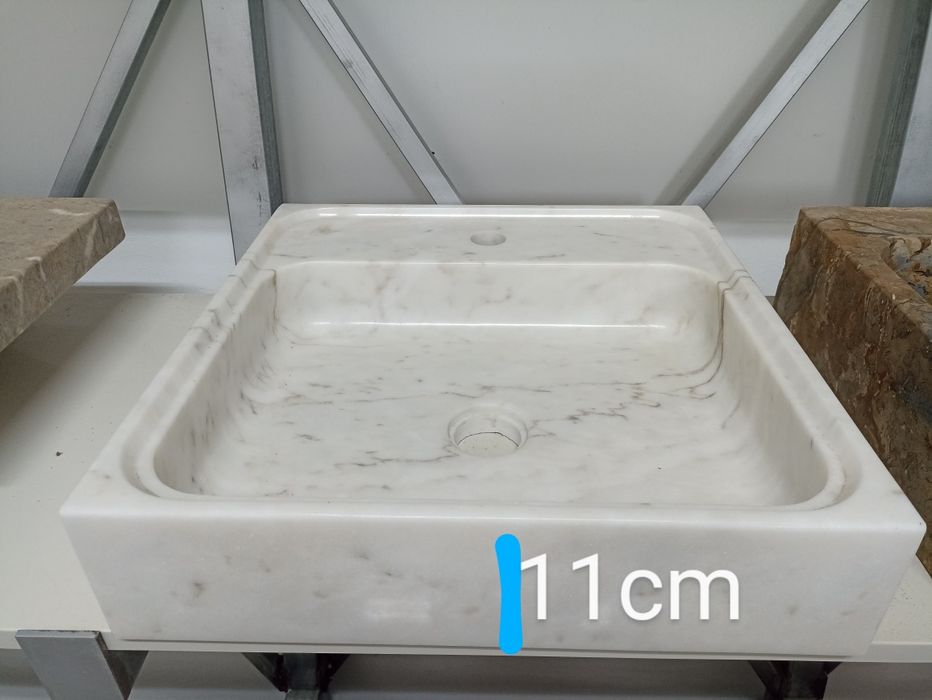 Pia em Pedra Estremoz Claro