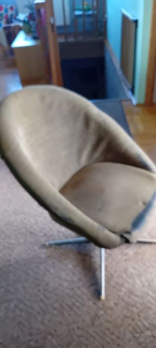 Fotel obrotowy muszelka PRL