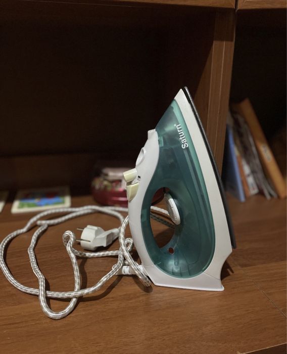 Нова праска для одягу ( утюг )