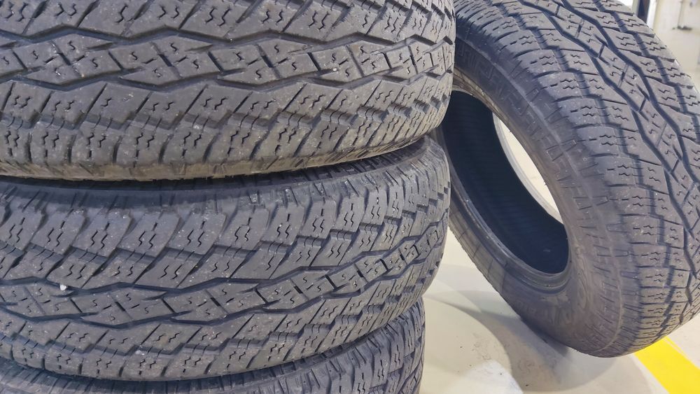 4 Pneus Toyo Open Country AT +