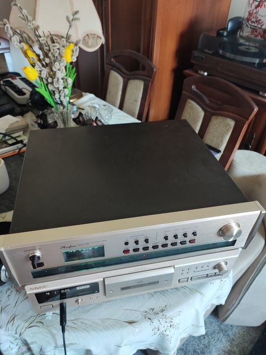 Accuphase T 105 tuner stereo