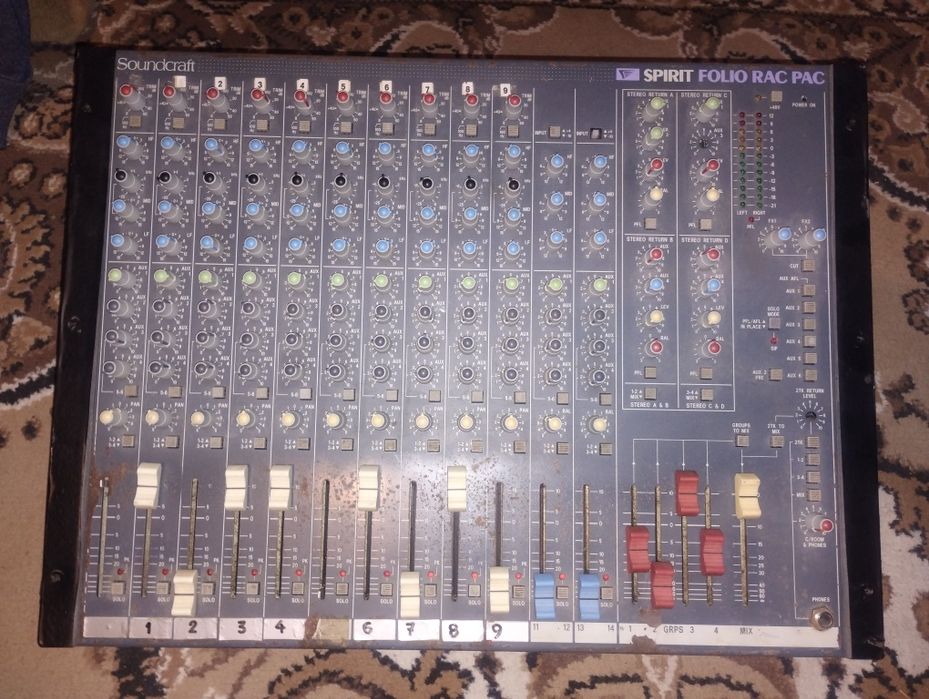 Микшерный пульт Soundcraft Spirit Folio RAC PAC под ремонт без БП