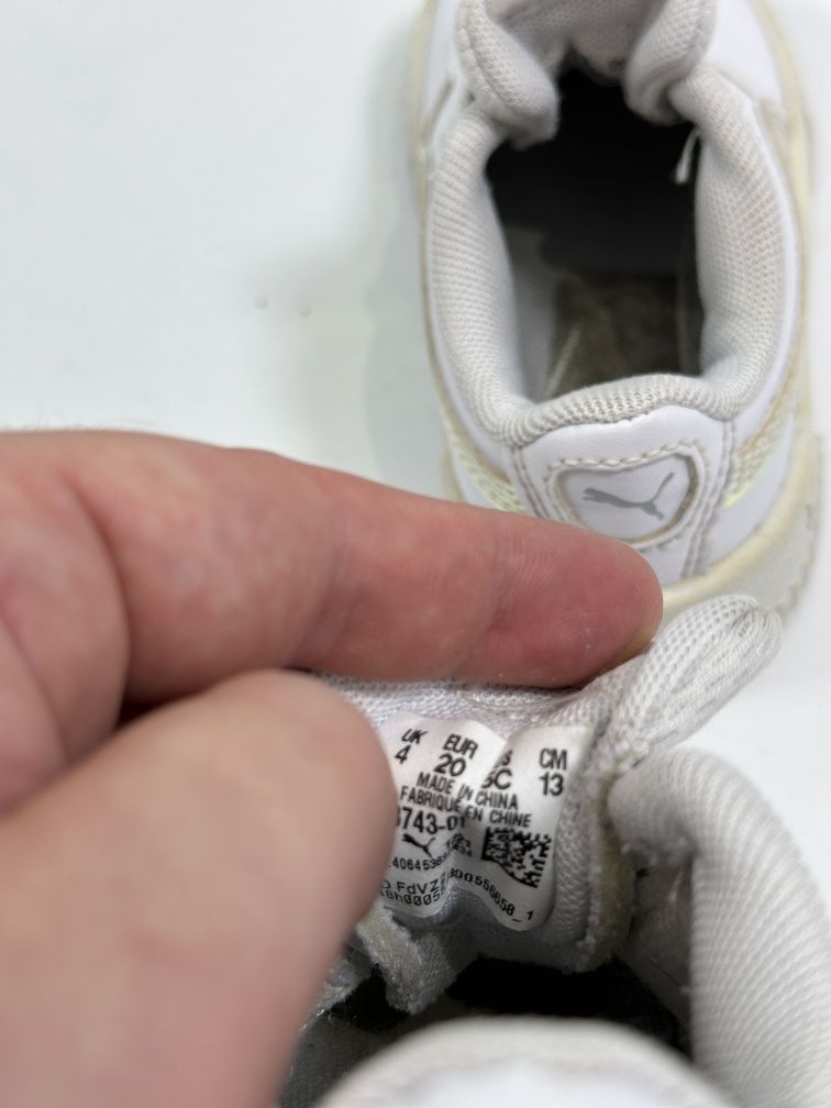 Buty dziewczęce Puma 20