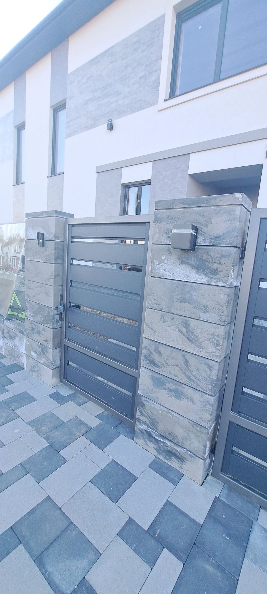 Продаж чудового затишного котедж