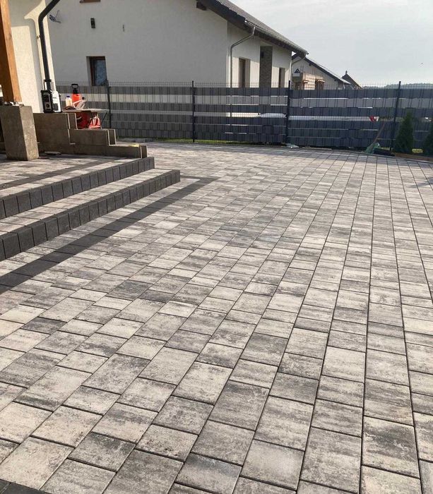 Brukarstwo. Układanie kostki brukowej.