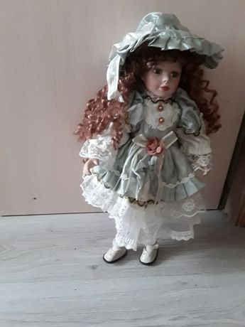 Лялька порцелянова  колекційна