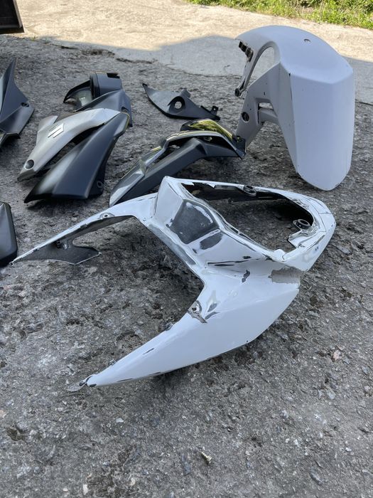 Пластик Suzuki gsr 750 2011-2016