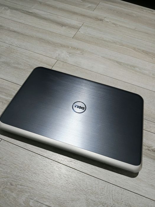 Laptop Dell Inspiron 17” dedkowana karta graficzna