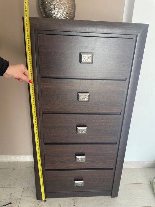 Komplet mebli. Komoda