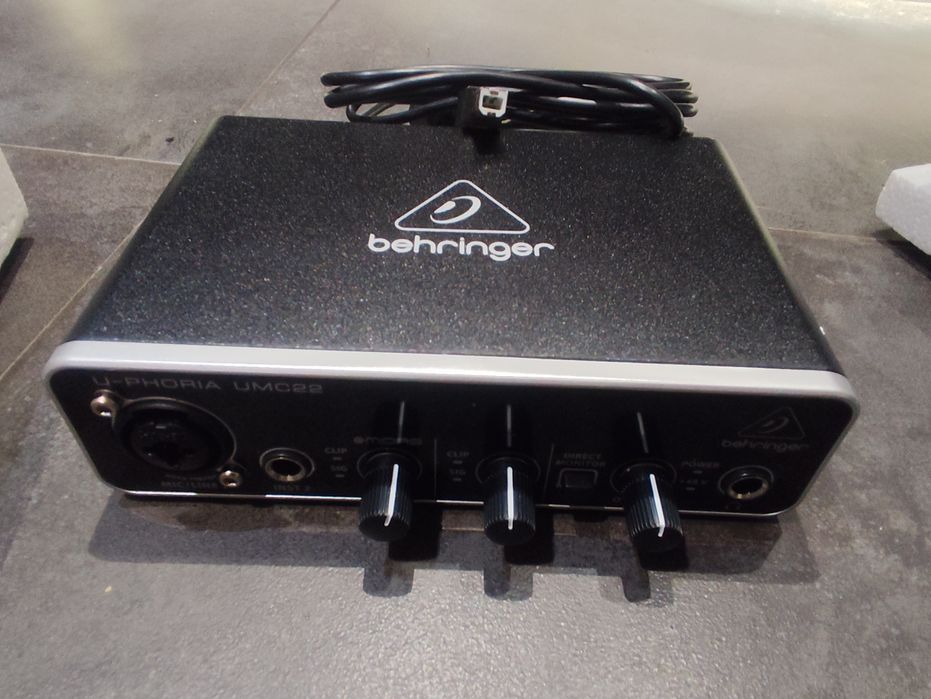 interfejs audio Behringer U-Phoria UMC22