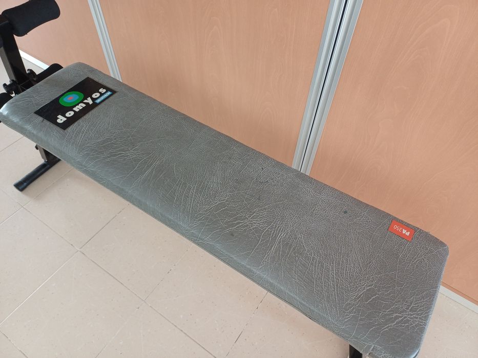 Banco musculação exercício