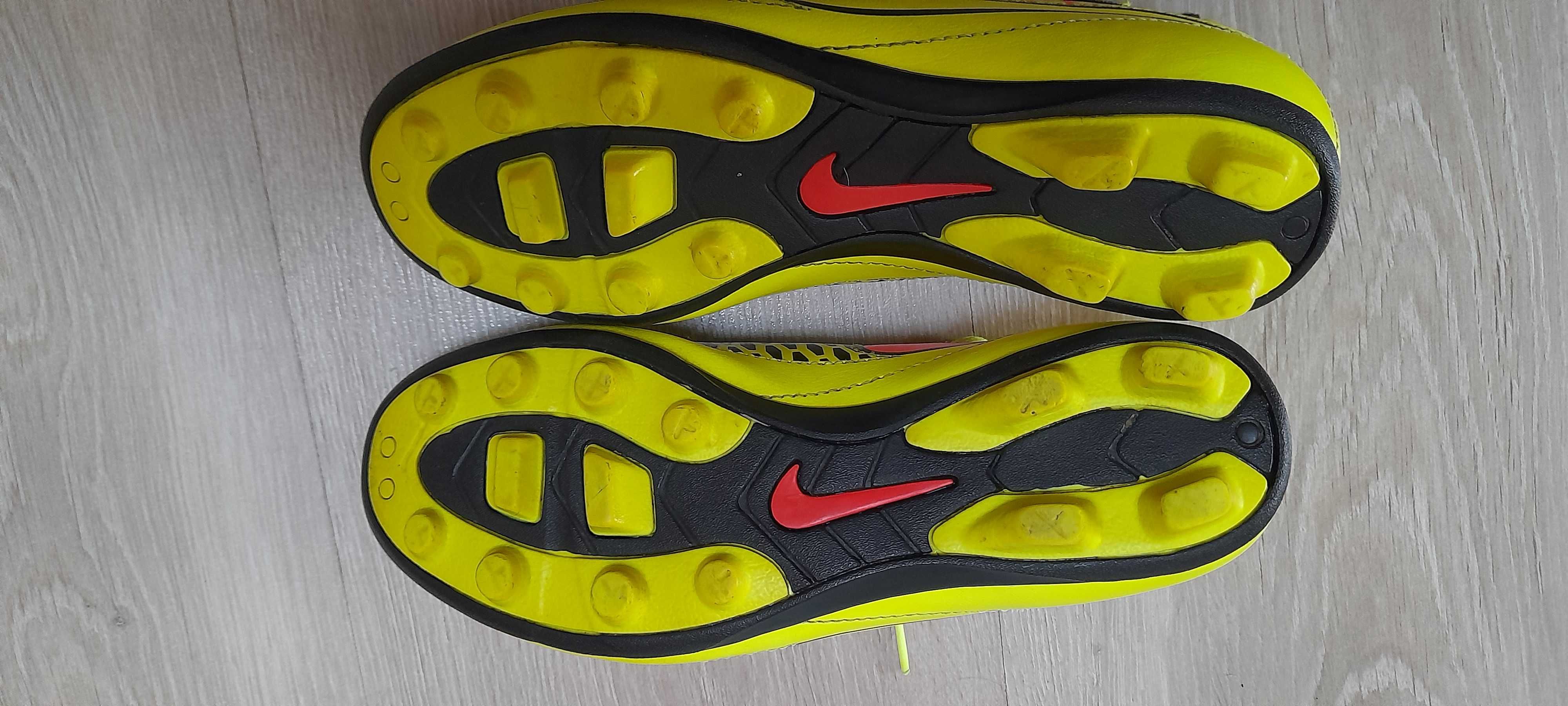 Buty piłkarskie korki Nike Magista Orden rozm. 36,5 skóra