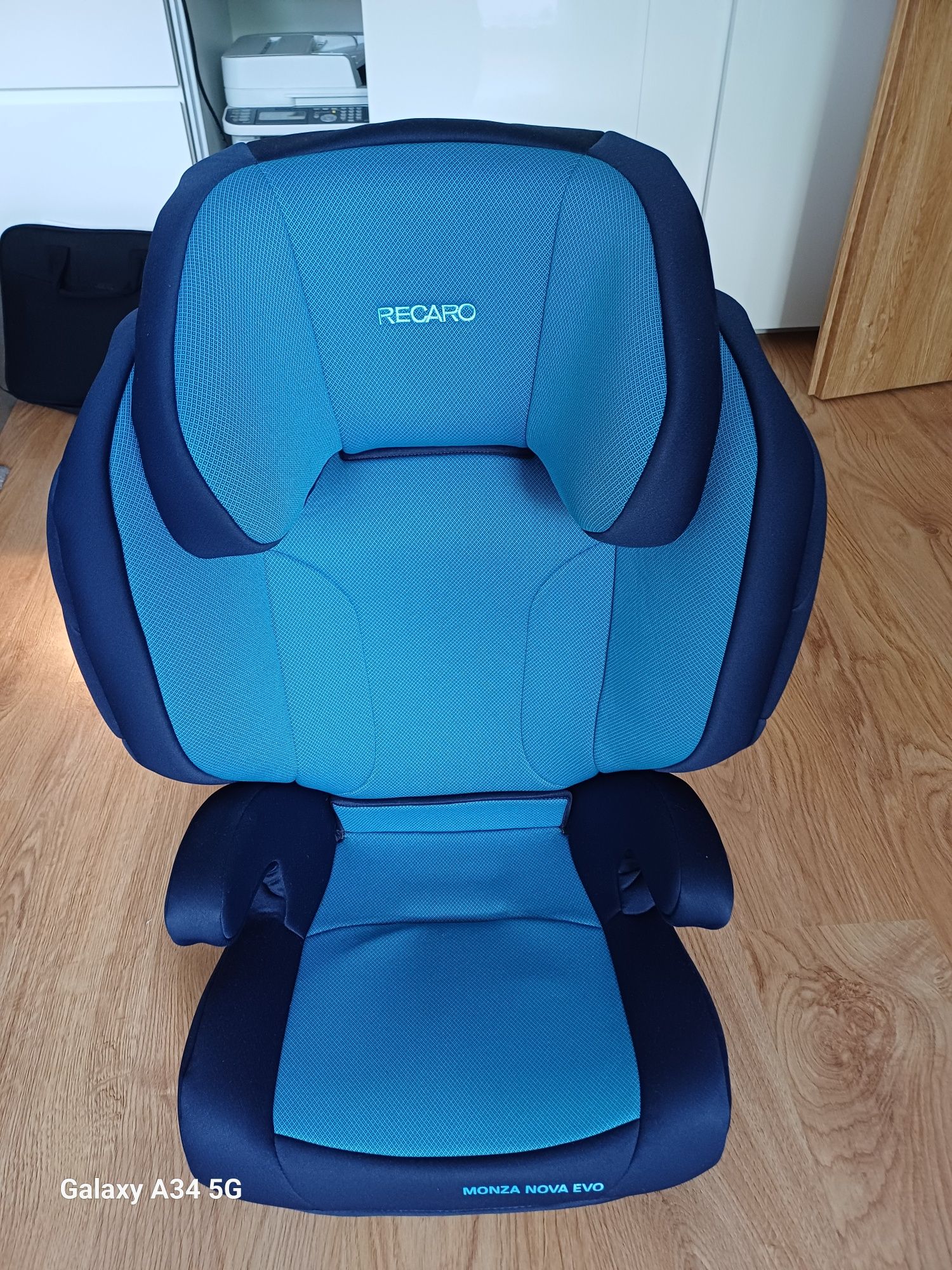 Fotelik samochodowy Recaro Monza Nova Evo Seatfix  15-36 kg