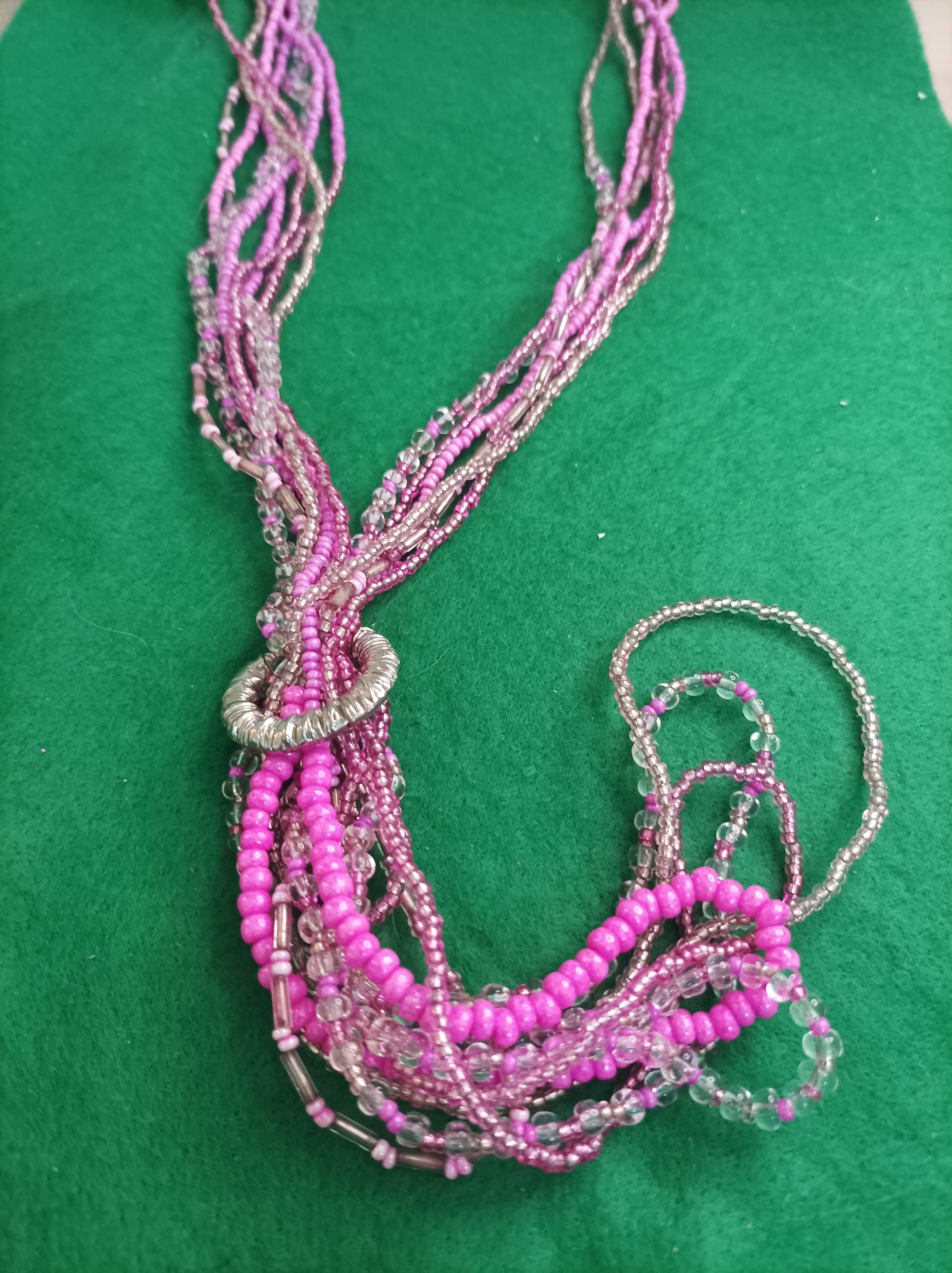 Colares missangas / resina epóxi