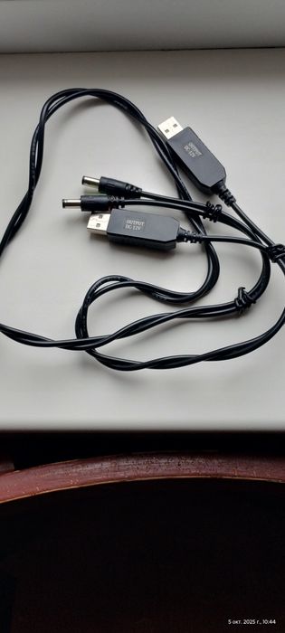 Комплект:два  USB кабеля для роутера и модема(оптоволокно)