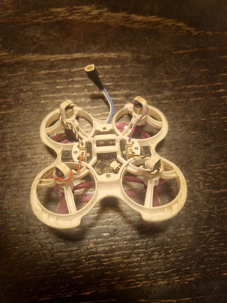Dron Betafpv cetus